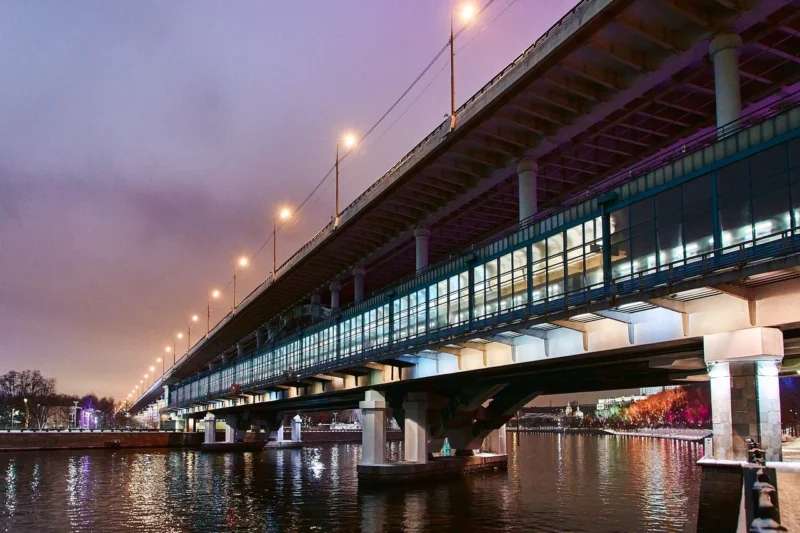 Лужнецкий метромост